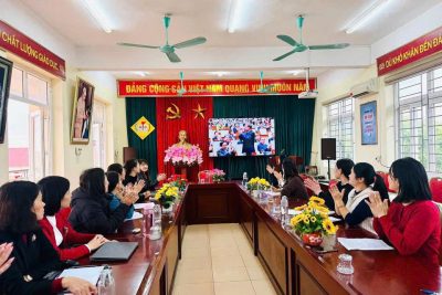 Chi bộ trường Tiểu học Ninh Giang tham dự trực tuyến Hội nghị toàn quốc triển khai thực hiện Nghị quyết Đại hội XIV của Đảng.